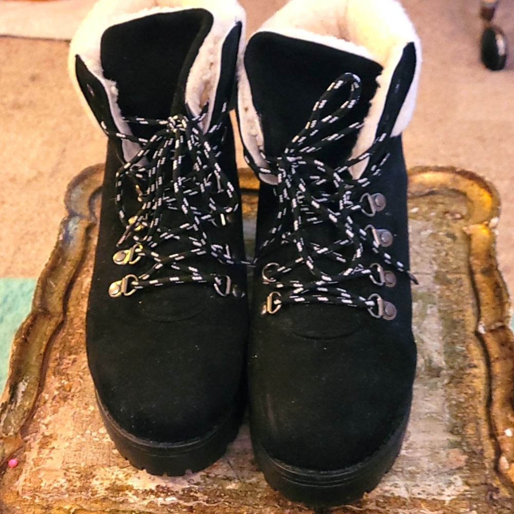 RUE21 Boots